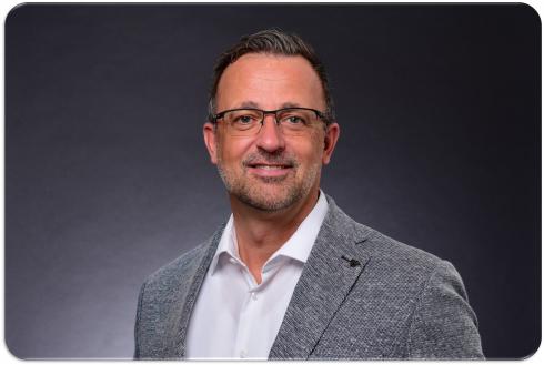 Profilbild Kai Kienast mit Rahmen